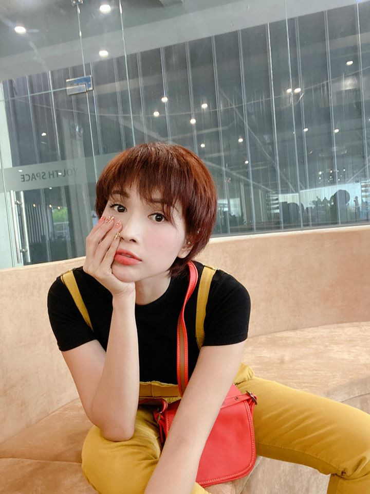 Sao Việt 24H: Bảo Thy khoe dáng ở biển, Hương Tràm ra mắt ca khúc mới mà cực quen ảnh 4