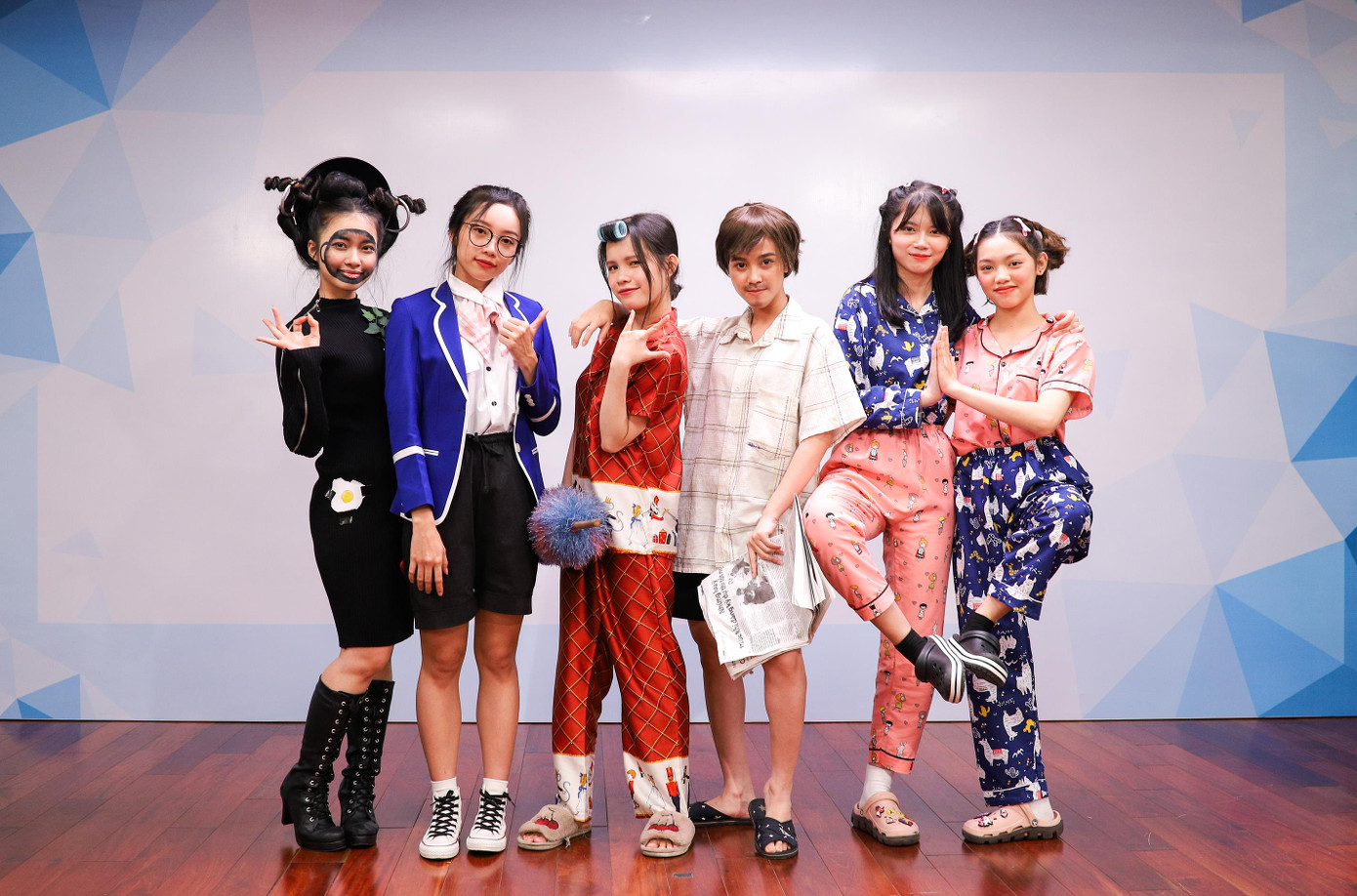 Xem nhóm nhạc nữ SGO48 diễn kịch, Minh Dự nhớ lại thuở mới vào nghề ảnh 5