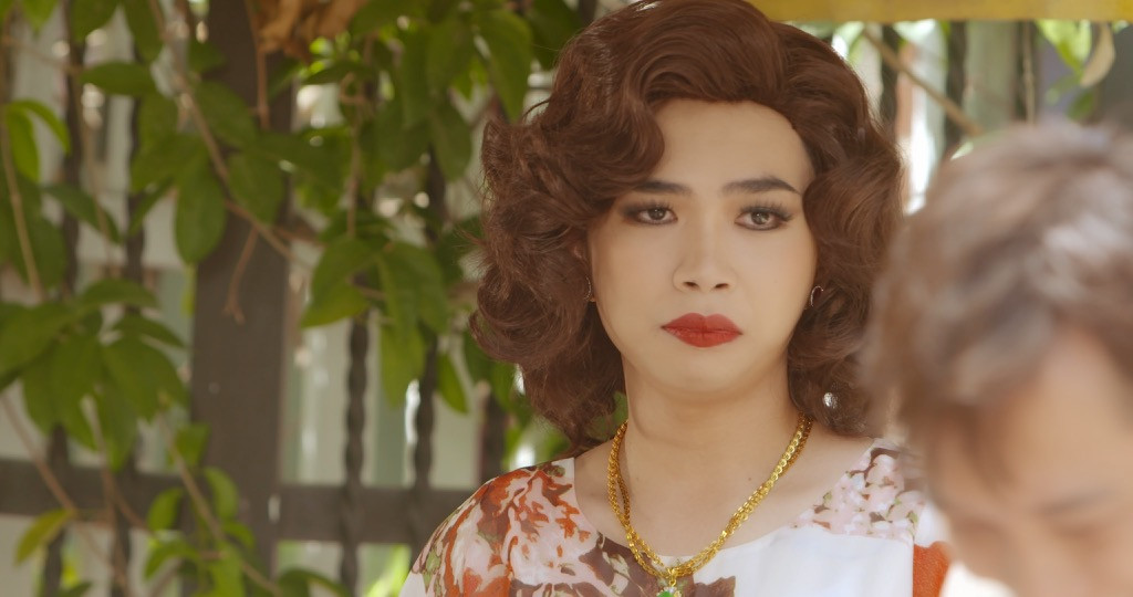 Minh Dự giả gái, “cà khịa” duyên dáng cách làm từ thiện trong mùa dịch ảnh 3