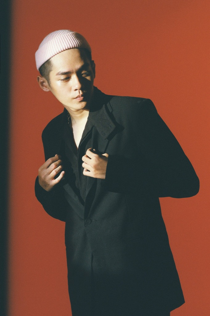 Binz tung bộ ảnh với 9 chiến binh tại “Rap Việt”, toàn đội nổi bật với concept đen-hồng ảnh 6