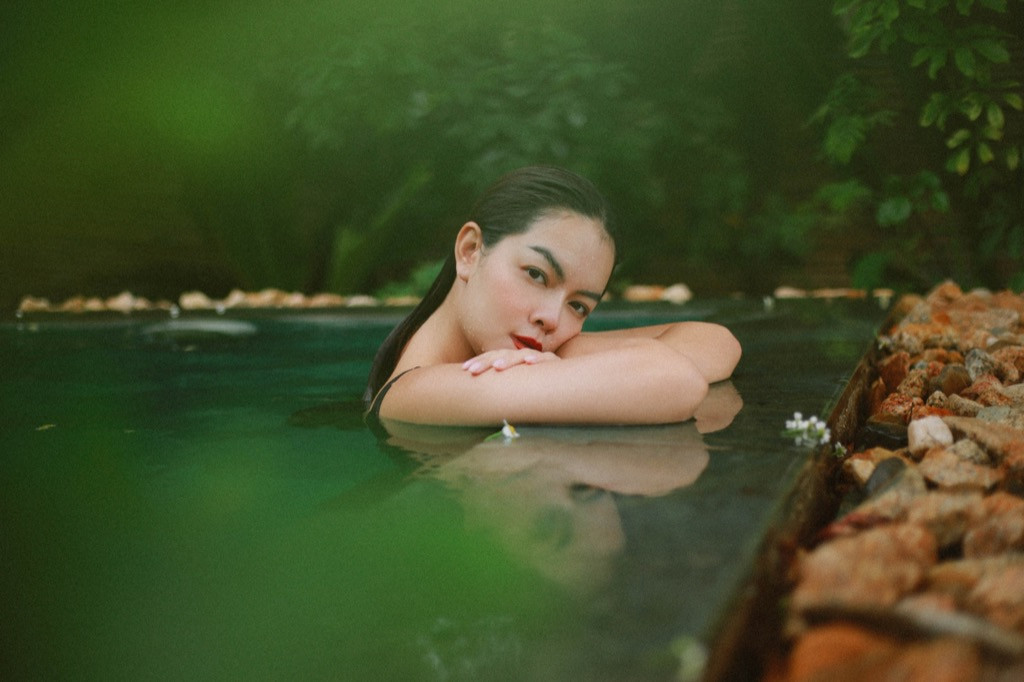 Phạm Quỳnh Anh nối tiếp loạt hit “Tình Yêu Cao Thượng” với lá thư gửi người đến sau ảnh 3