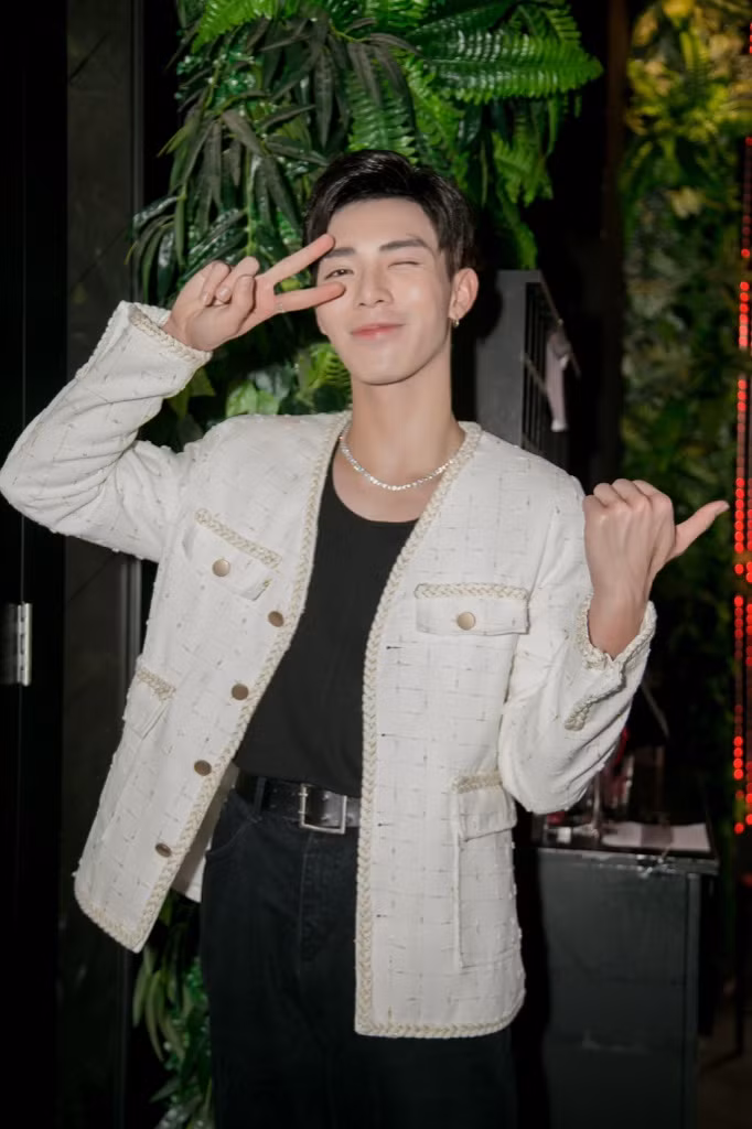 Suni Hạ Linh: “Nhân vật của Erik trong MV mới là mẫu người chồng lý tưởng“ ảnh 2
