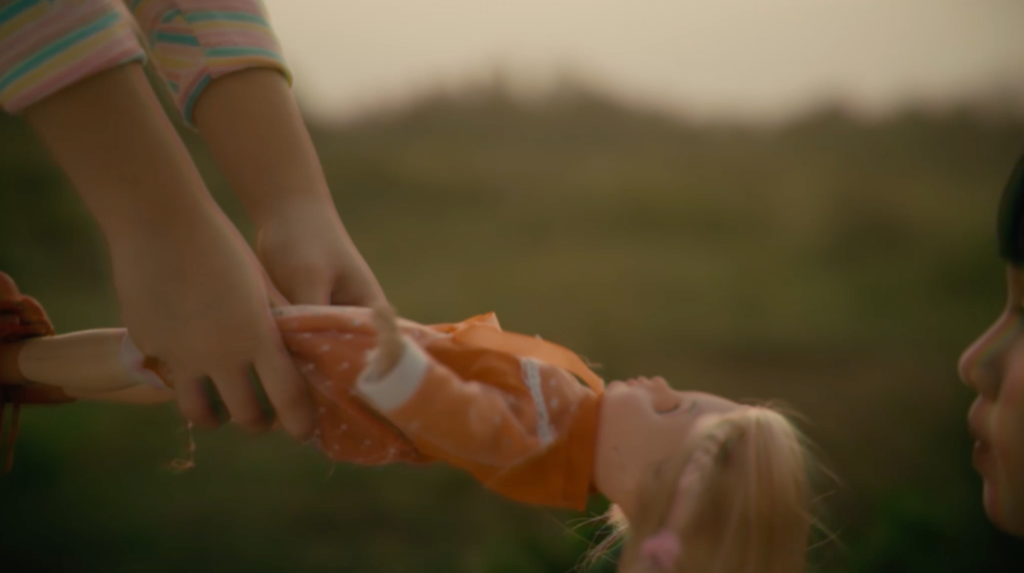 Tung teaser bí ẩn và ma mị, Minh Hằng thông báo gia nhập “đường đua” sản xuất web-drama ảnh 2