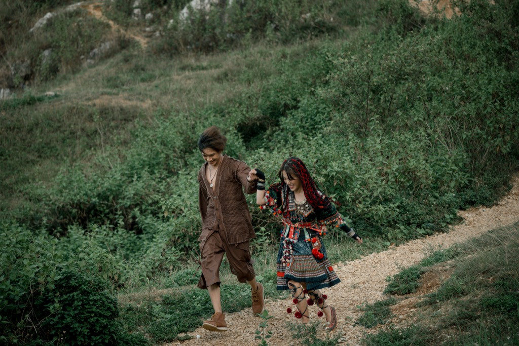 Phùng Khánh Linh chia sẻ áp lực khi về “chung nhà” với Taylor Swift, Lady Gaga ảnh 5