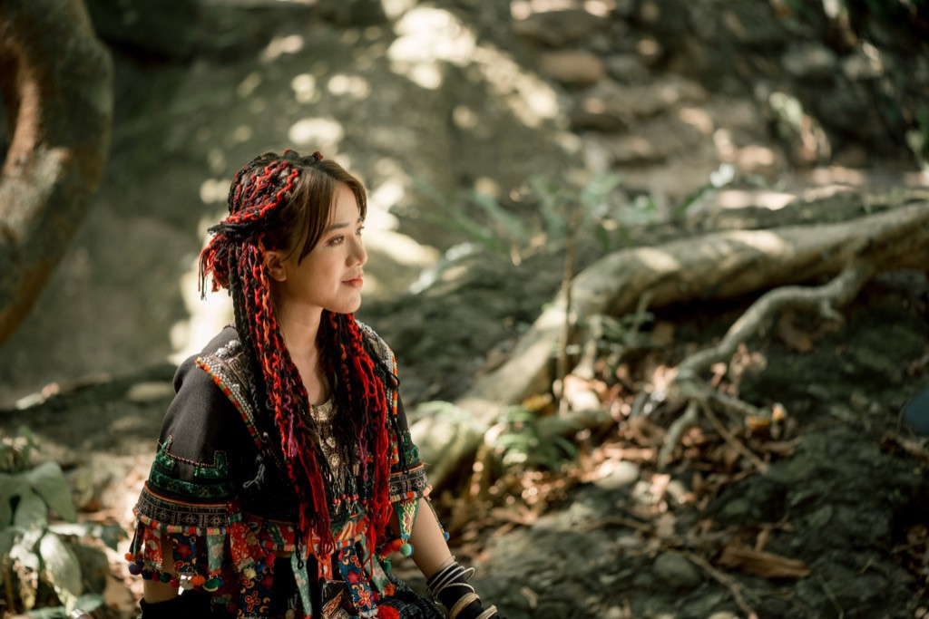 Phùng Khánh Linh chia sẻ áp lực khi về “chung nhà” với Taylor Swift, Lady Gaga ảnh 2