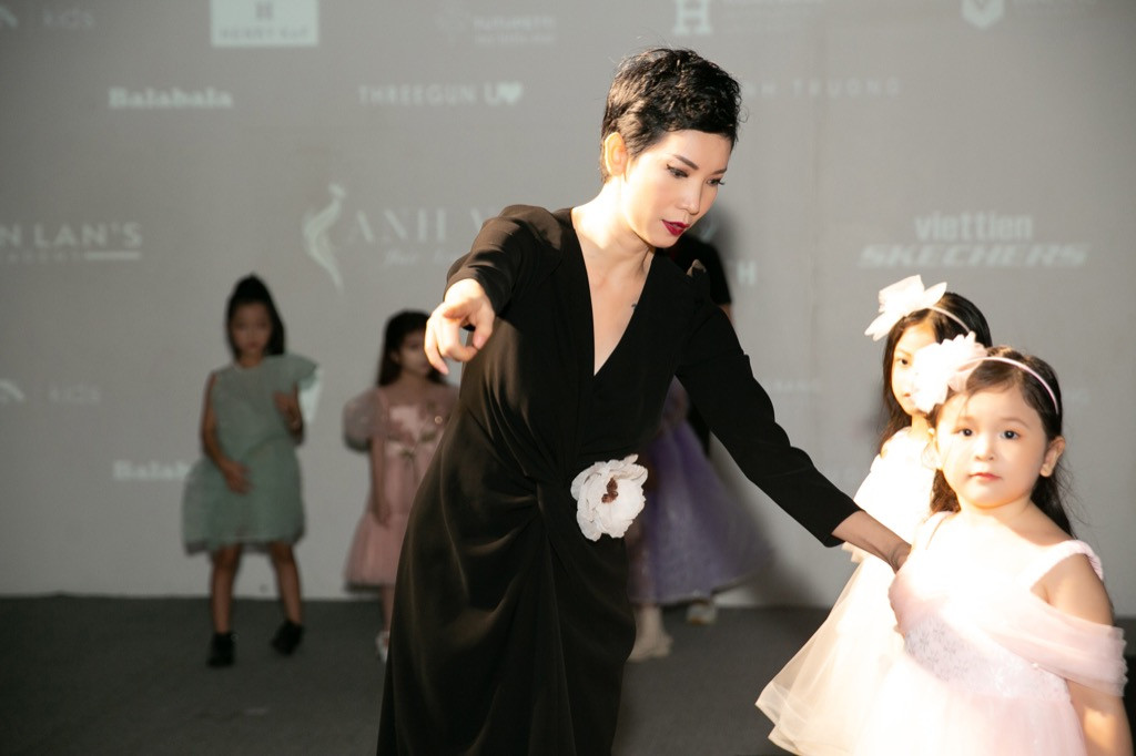 “Tuần lễ thời trang trẻ em Việt Nam 2020” đưa công nghệ tương tác hiện đại lên sàn diễn ảnh 4