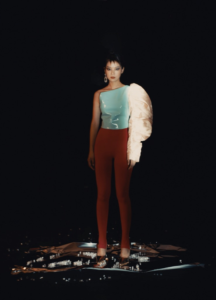 Rũ bỏ vẻ đáng yêu, Hoàng Yến Chibi "lột xác" khoe ngoại hình trưởng thành, cực quyến rũ ảnh 4