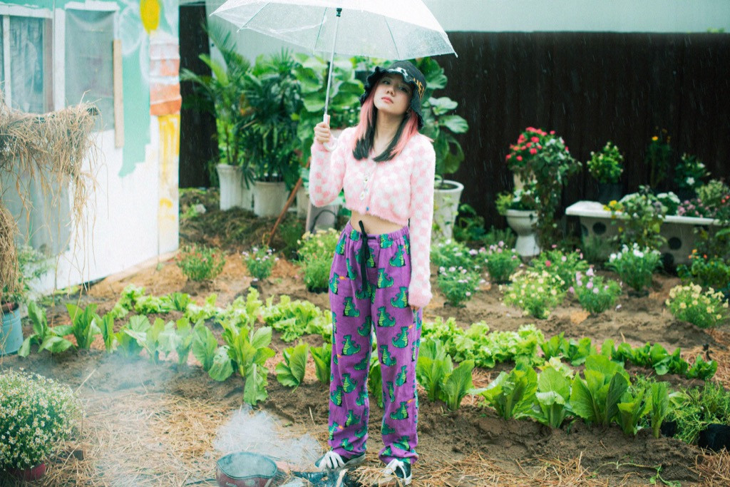 Phương Ly bật mí chi phí “không tưởng” cho 10 bộ trang phục “cực nghệ” trong MV mới ảnh 2