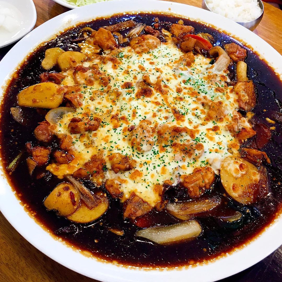 Đại học Ewha - cảnh đẹp như phim, thiên đường ẩm thực mê hoặc “team yêu Hàn Quốc” ảnh 13