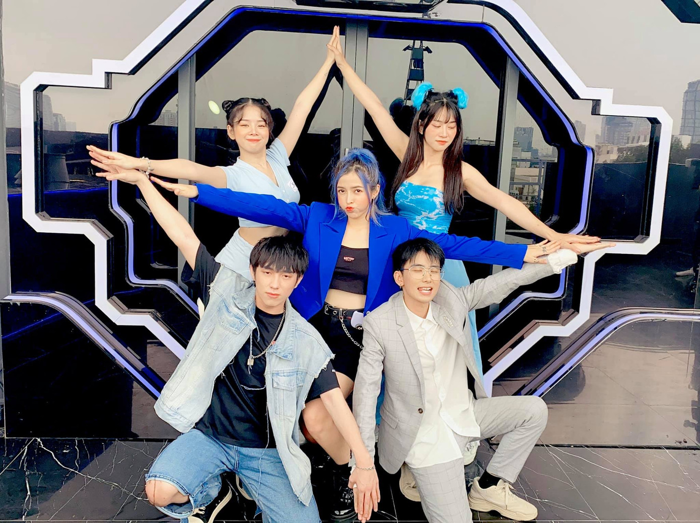 TikToker Linh Barbie: Creator đầu tiên của Việt Nam đạt mốc 10 triệu người theo dõi ảnh 3