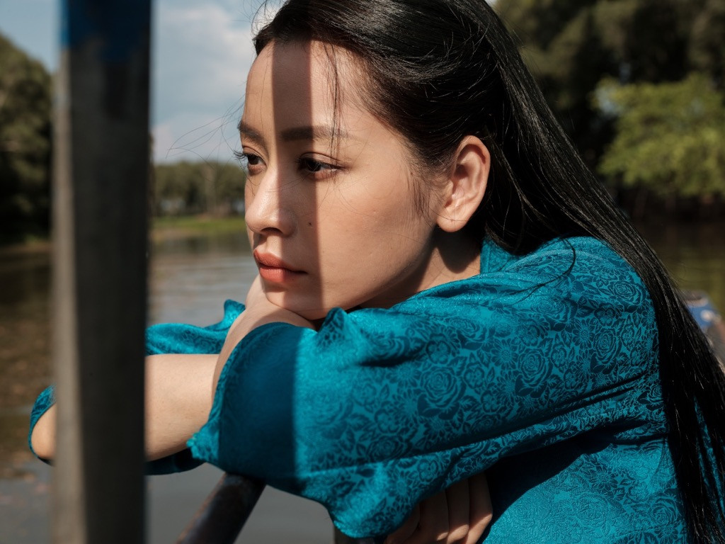 Mời Ngọc Trinh tham gia diễn xuất, MV mới của Chi Pu đạt Top 1 Trending YouTube ảnh 2