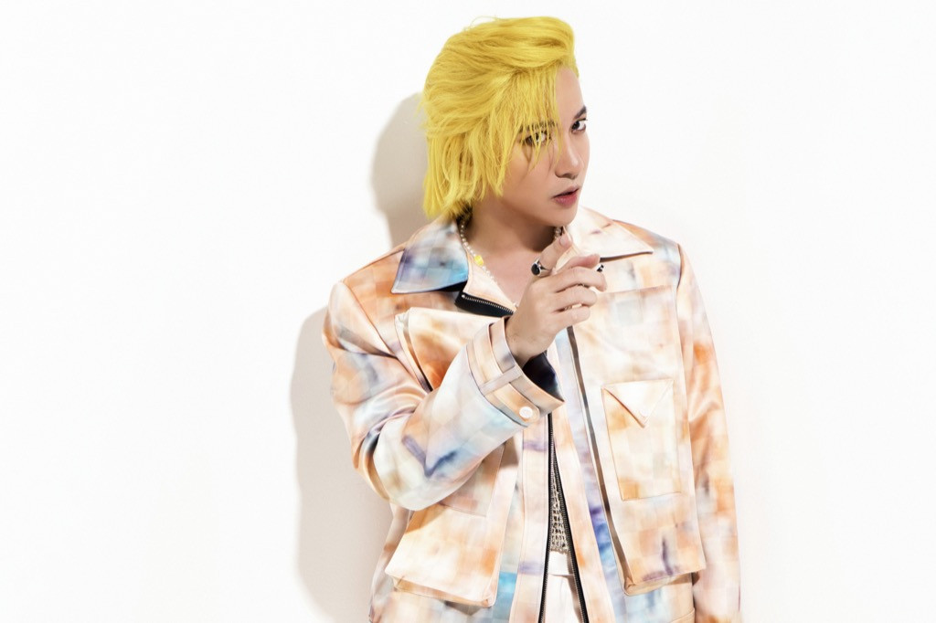 Trấn Thành, Ngô Thanh Vân cực đáng yêu khi cover vũ đạo phòng dịch của S.T Sơn Thạch ảnh 1