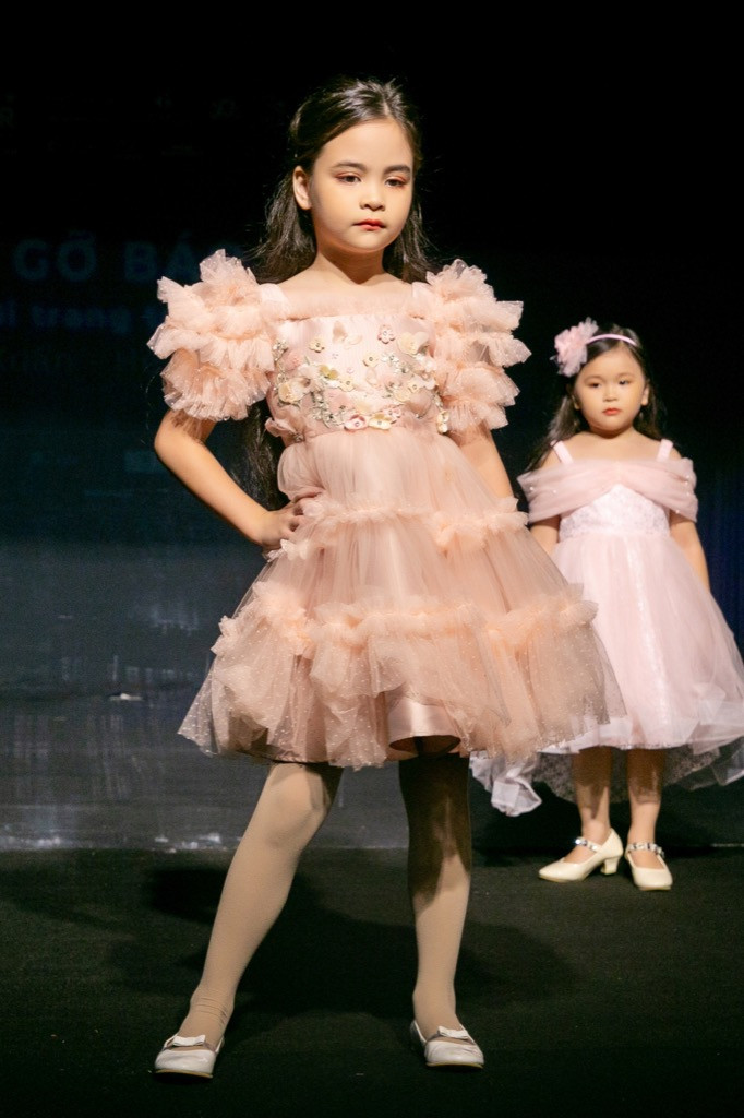“Tuần lễ thời trang trẻ em Việt Nam 2020” đưa công nghệ tương tác hiện đại lên sàn diễn ảnh 3