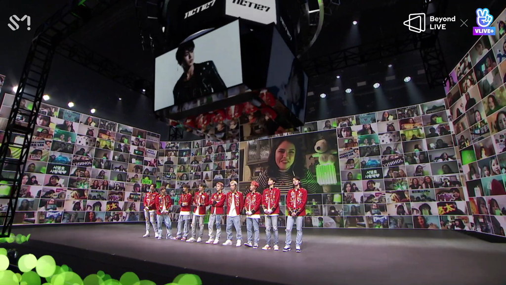 NCT 127 đưa rồng lên sân khấu, trình diễn bài hát chưa phát hành trong concert trực tuyến ảnh 1