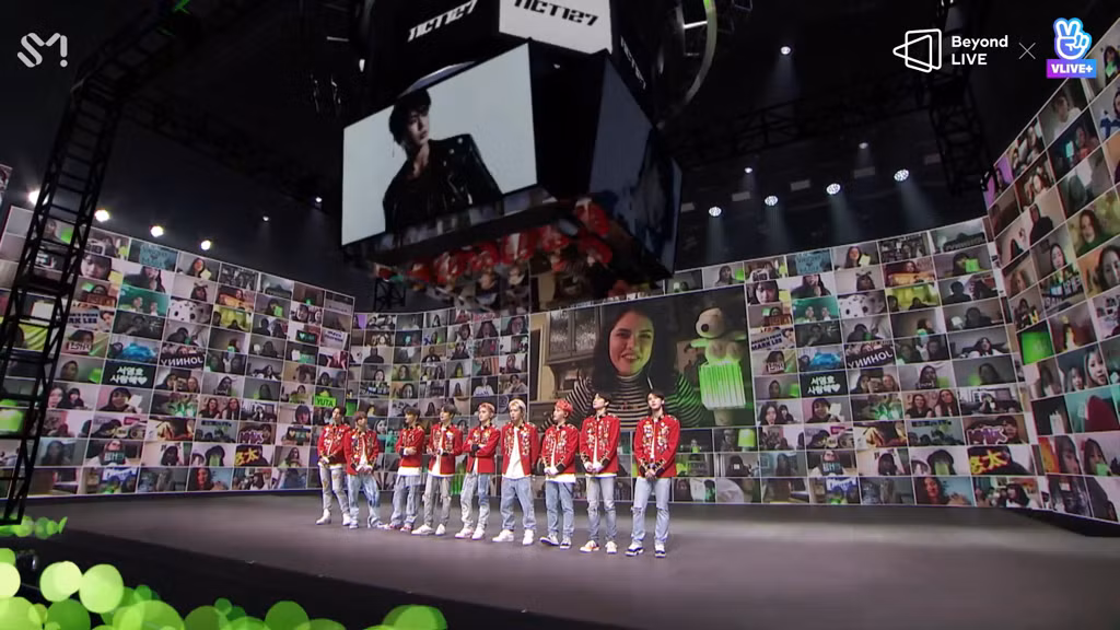 NCT 127 đưa rồng lên sân khấu, trình diễn bài hát chưa phát hành trong concert trực tuyến ảnh 1