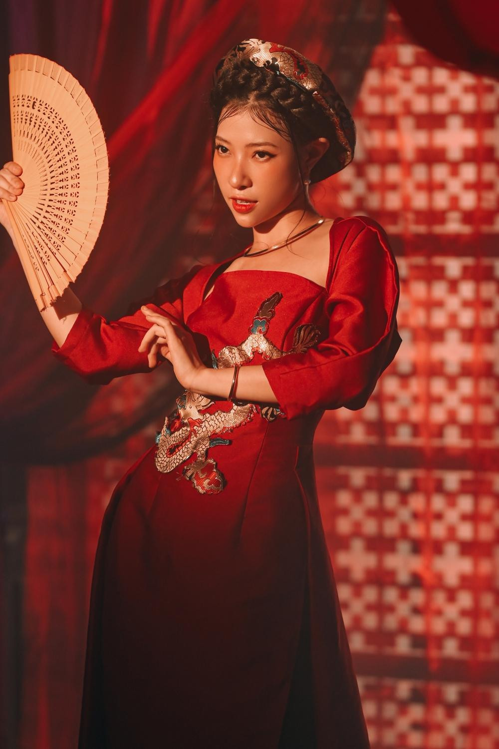 Xesi cũng đánh dấu sự trưởng thành trong âm nhạc thông qua "Túy họa" K-ICM kết hợp giọng ca “Túy âm” Xesi trong MV "Túy họa" đậm màu sắc cổ trang ảnh 6