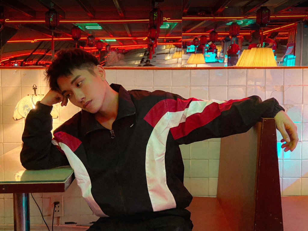 Juun Đăng Dũng ra mắt MV được quay hoàn toàn bằng điện thoại iPhone ảnh 2