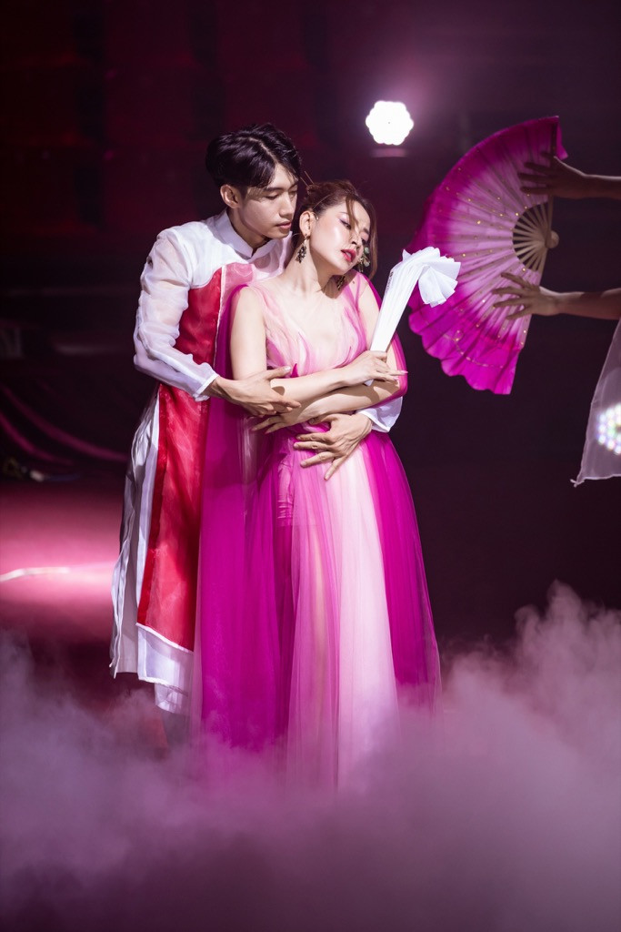 Chi Pu liều lĩnh làm mới hit “So Far” của Binz trong tập 2 ”Chi Pu's Greatest Show“ ảnh 3