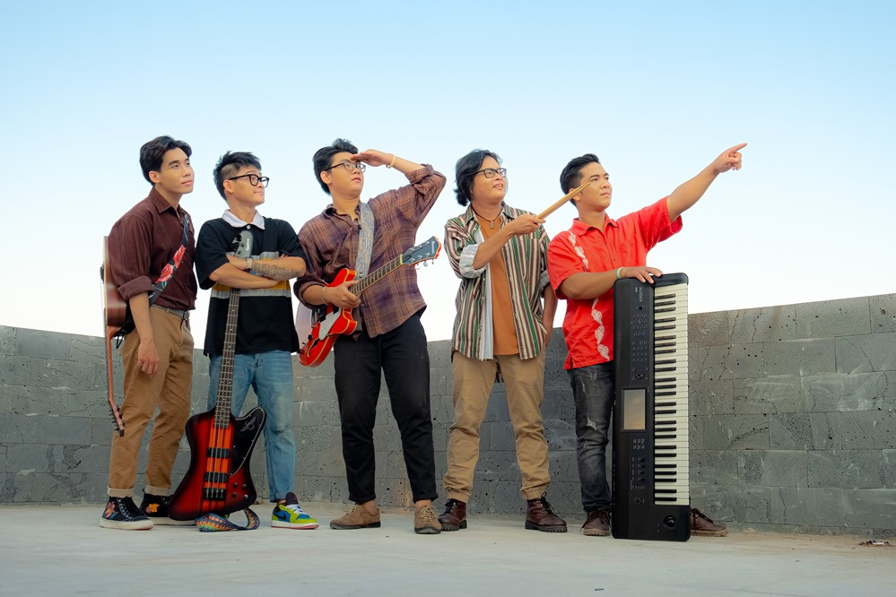 WHEE! - Ban nhạc tân binh chăm chỉ nhất mùa dịch COVID-19 ảnh 2