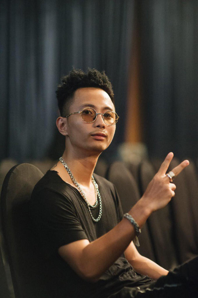 Tóc Tiên nhá hàng sản phẩm mới kết hợp cùng ông xã Touliver, Binz và Rhymastic ảnh 4