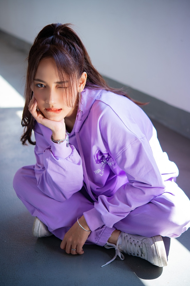 Sau màn tỏ tình của NoWay tại “Người Ấy Là Ai?”, Cara ra hẳn MV để “chốt đơn“ ảnh 1