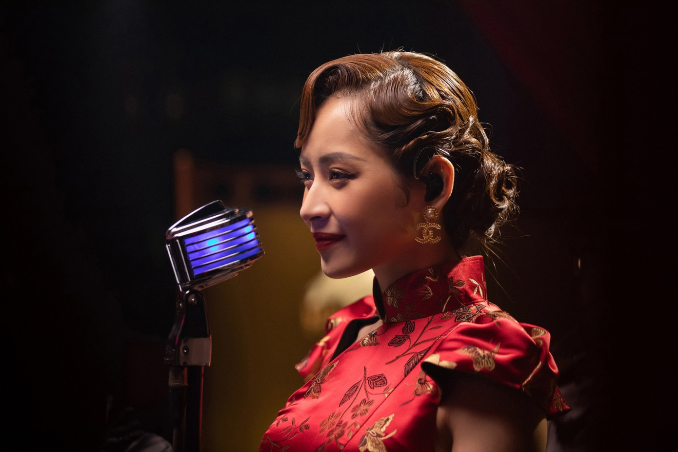 Chi Pu diện sườn xám, lần đầu kể về tình cũ “khắc cốt ghi tâm” ảnh 4