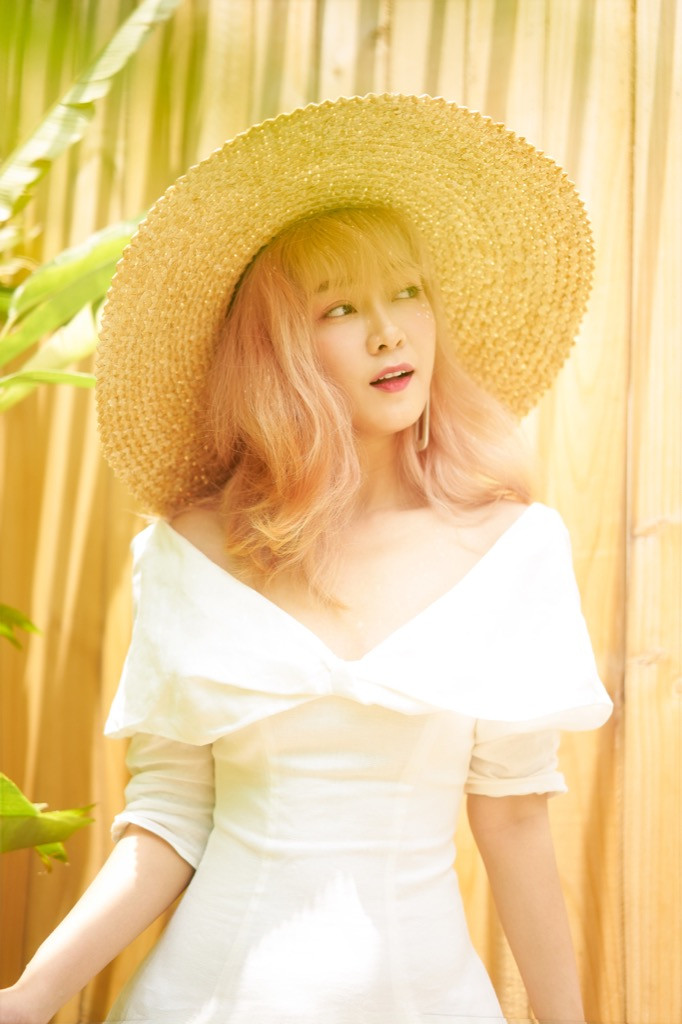 Đinh Hương tiếp tục có bài hát với tên gọi dài 9 từ, đọc hết thanh xuân vẫn chưa xong ảnh 1