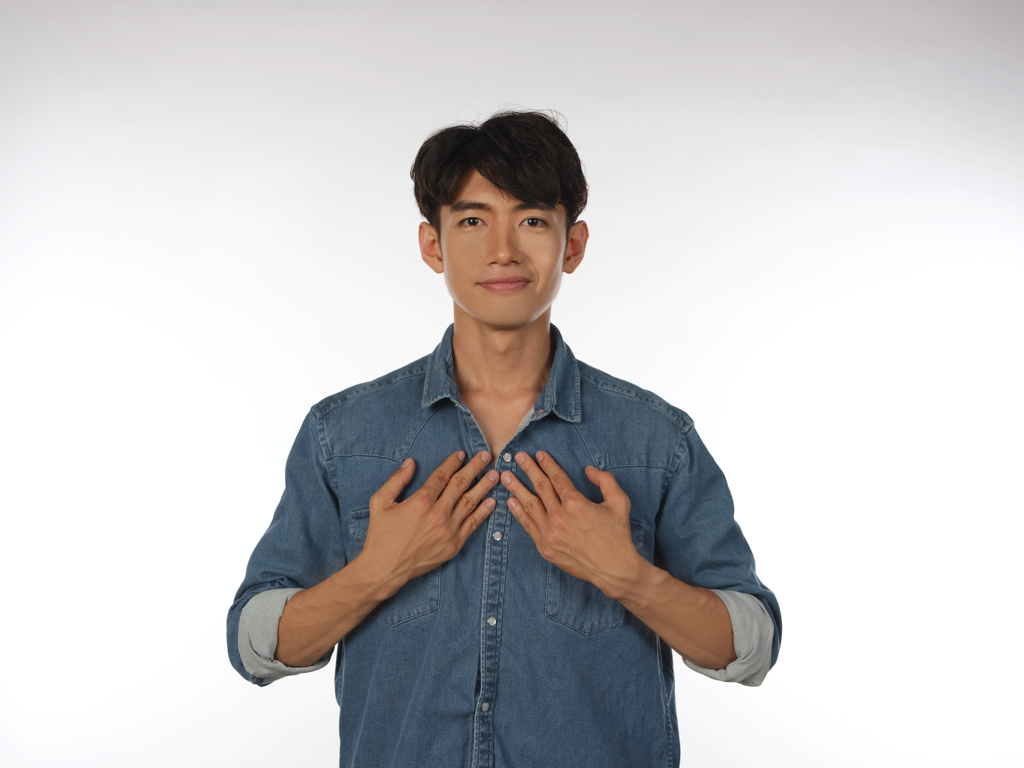 Sao Việt 24H: JSol ra mắt ca khúc tự sáng tác, Hoàng Thùy Linh đăng ảnh cùng thú cưng ảnh 3