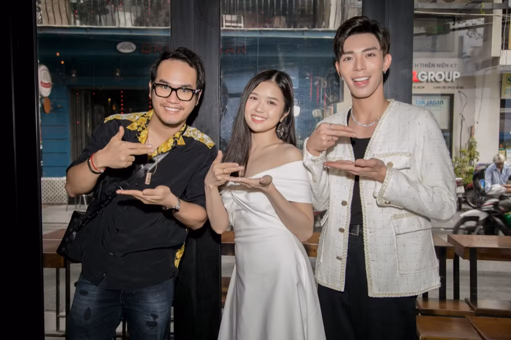 Suni Hạ Linh: “Nhân vật của Erik trong MV mới là mẫu người chồng lý tưởng“ ảnh 3
