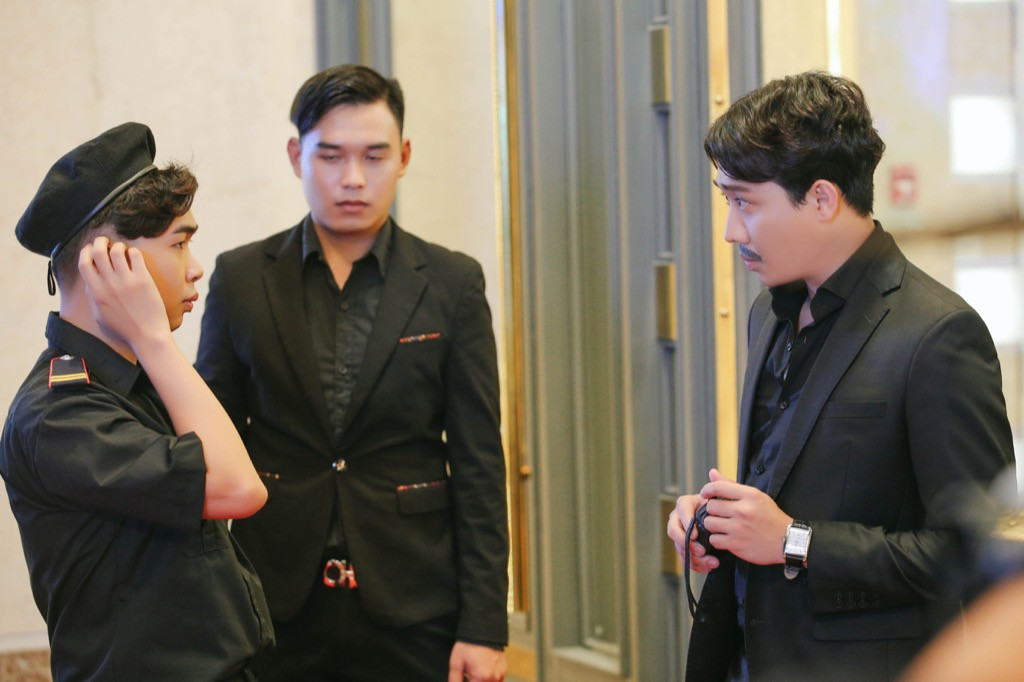 Minh Hằng nhận “cái kết đắng” vì mải mê hóng hớt trong tập 1 của web-drama “Kẻ săn tin“ ảnh 6