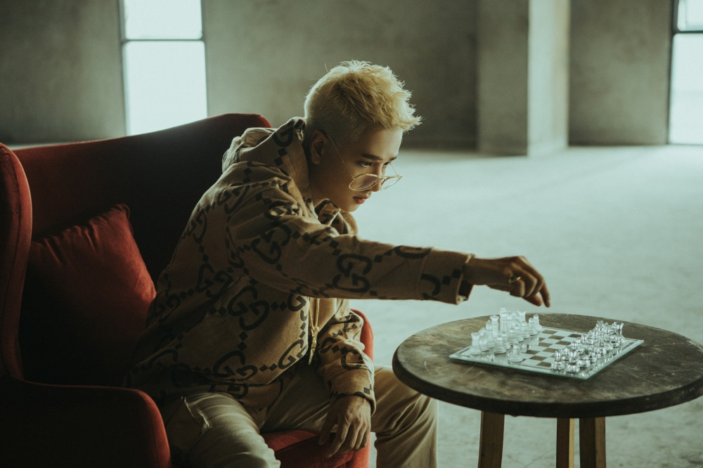 Lou Hoàng “lột xác” hình ảnh, chọn phong cách Hip-Hop “cool ngầu” cho MV mới ảnh 4