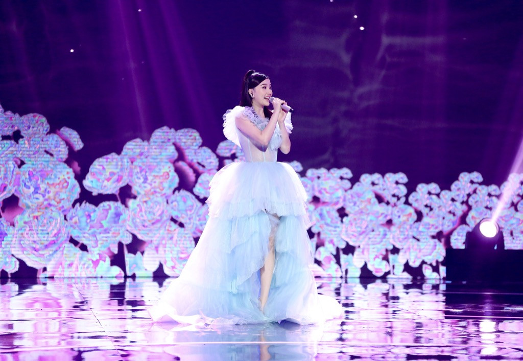 Khoảnh khắc chuyển giao thế hệ “Công chúa TeenPop“: Bảo Thy “trao vương miện” cho AMEE ảnh 5