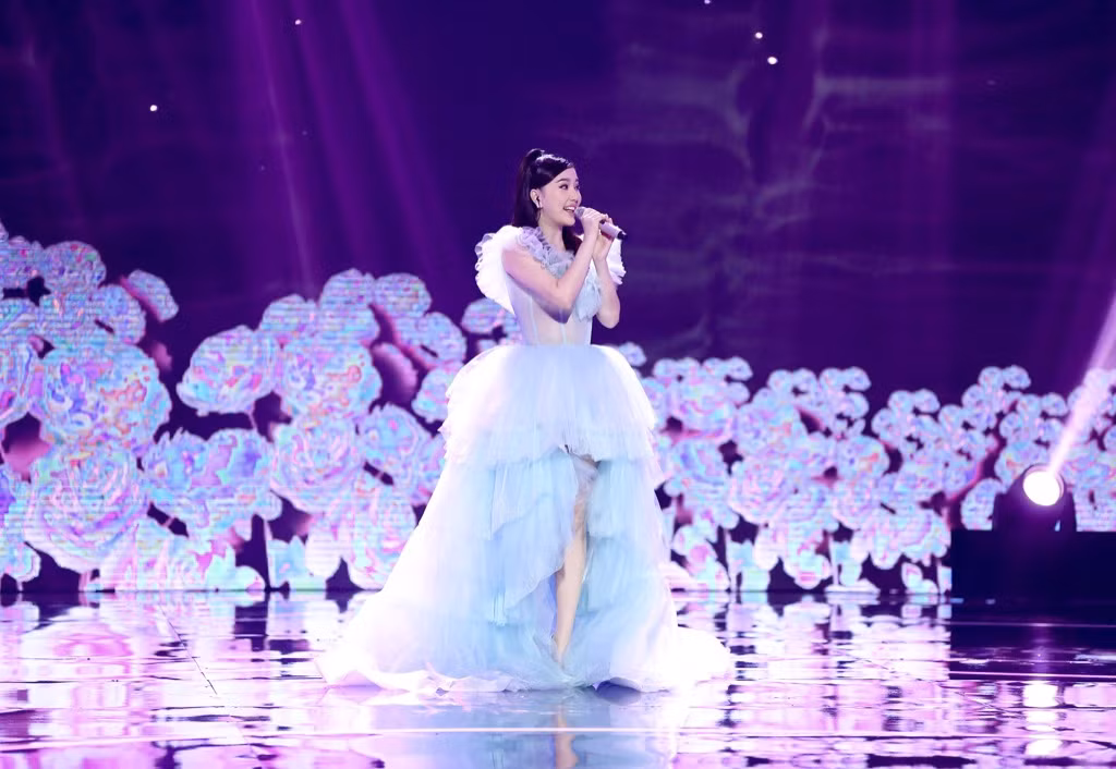 Khoảnh khắc chuyển giao thế hệ “Công chúa TeenPop“: Bảo Thy “trao vương miện” cho AMEE ảnh 5