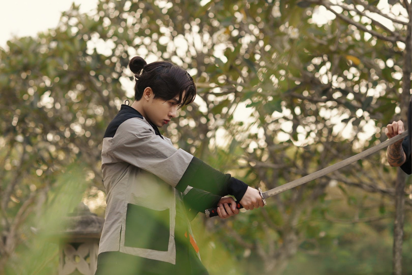 Jack mang đến thế giới âm nhạc siêu thực được đầu tư hoành tráng với MV “Hoa Hải Đường“ ảnh 4