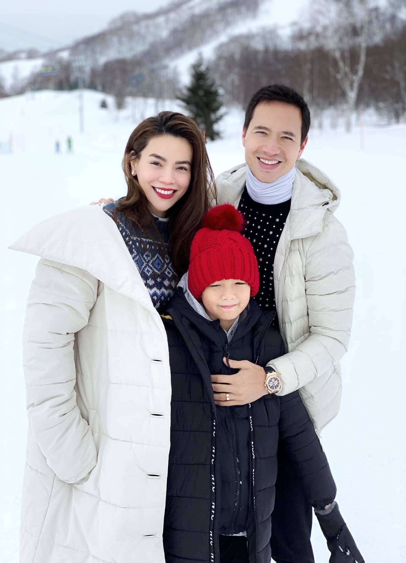 “Hội bỉm sữa V-Biz": Đông Nhi “mở hàng” quá hên, loạt sao nữ liên tiếp nhận tin vui ảnh 8