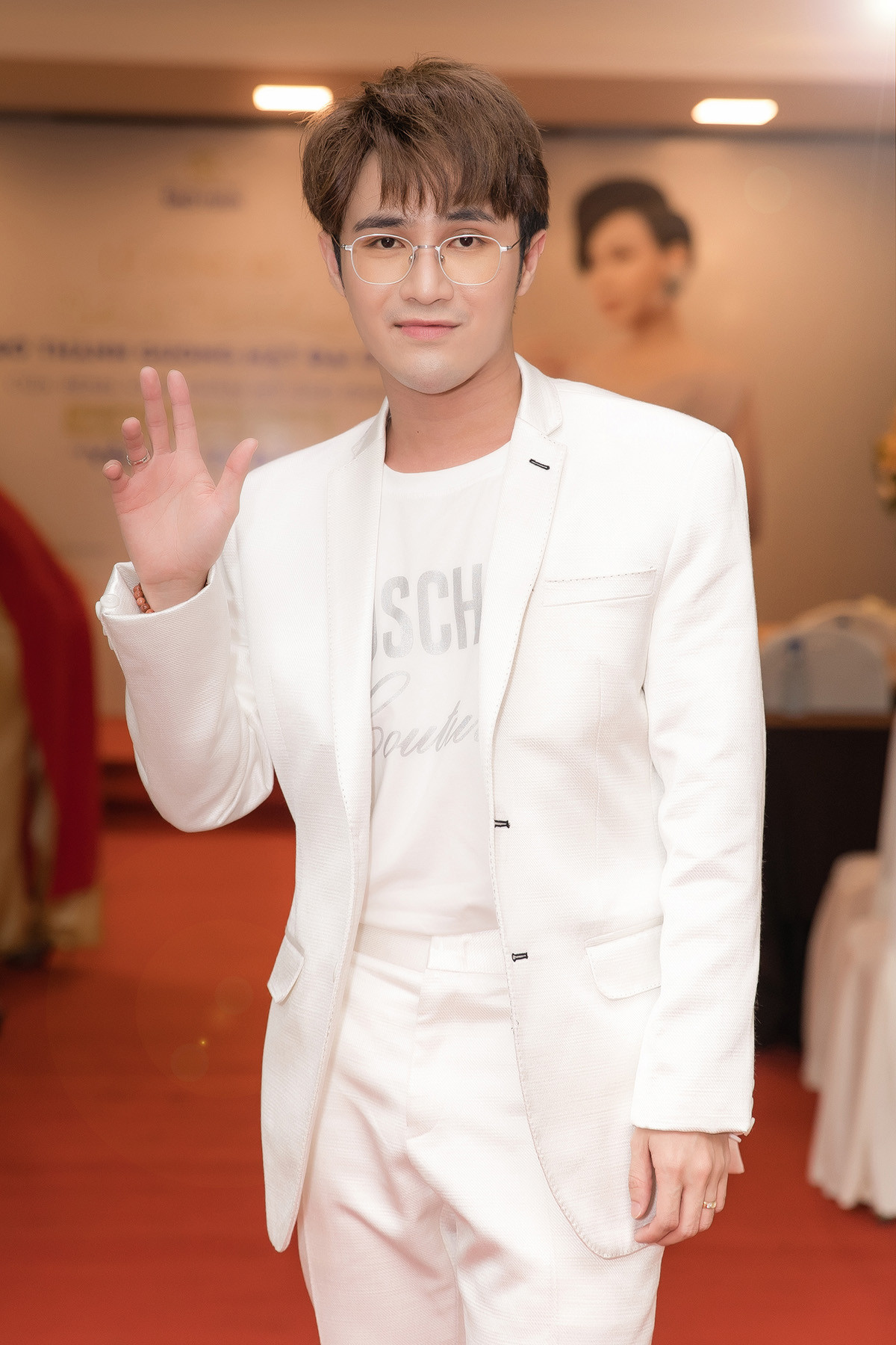 Huỳnh Lập lần đầu vào vai bác sĩ gây mê trong phim mới của Việt Hương ảnh 1