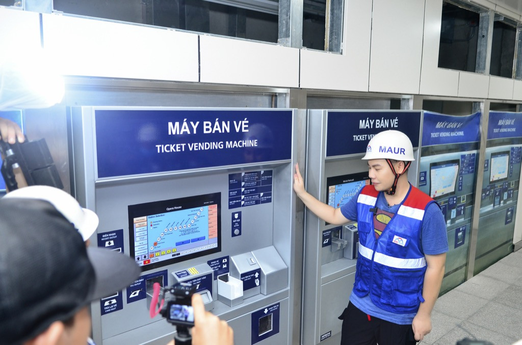 Theo chân Hamlet Trương khám phá ga ngầm siêu hiện đại của tuyến Metro số 1 ở TP.HCM ảnh 4