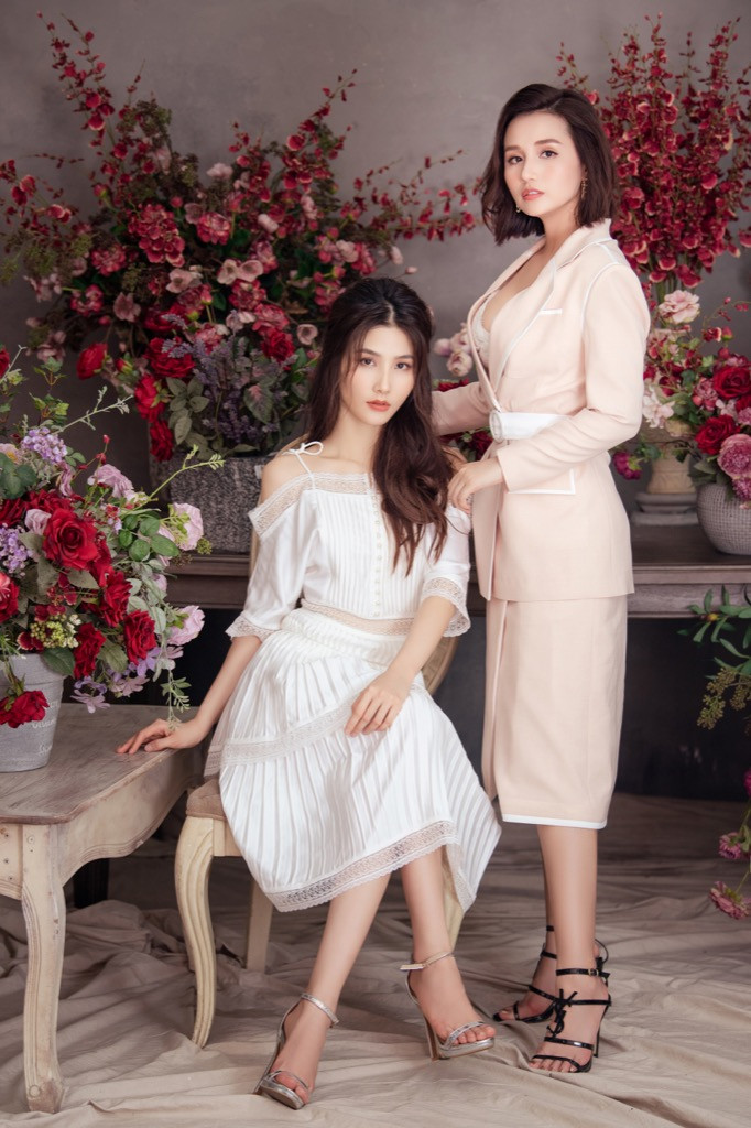 Diễm My 9x cùng dàn mỹ nhân Hà thành khoe sắc vóc “mười phân vẹn mười” ảnh 2