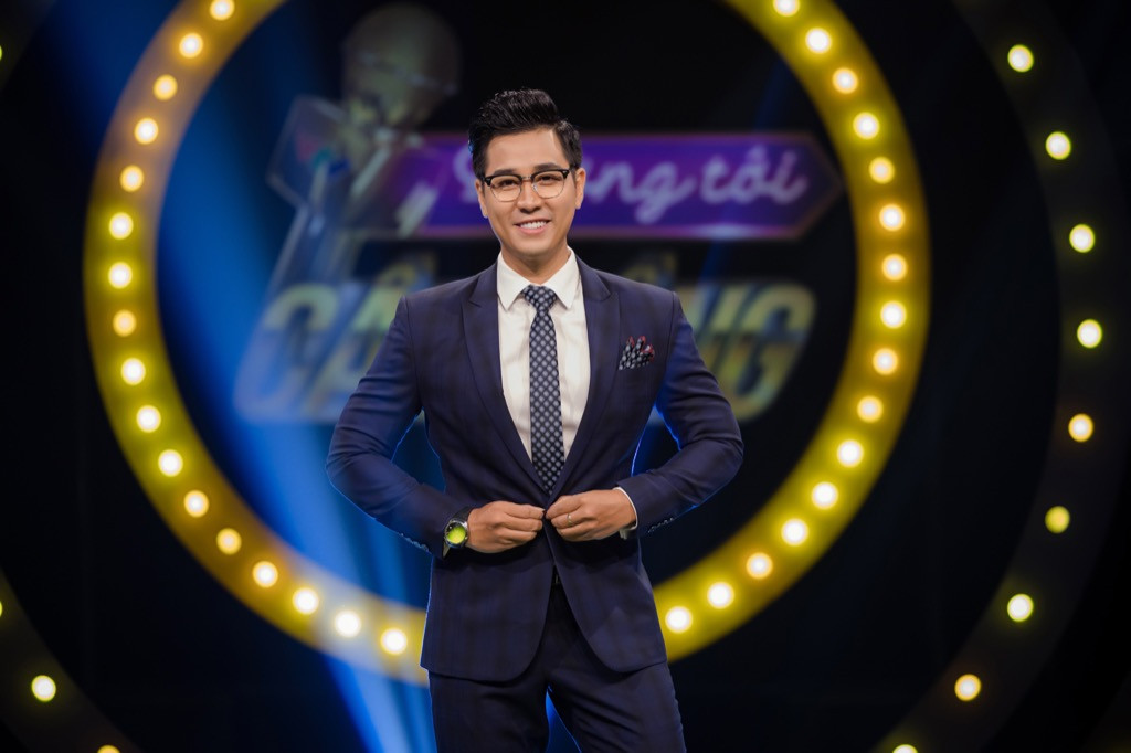 MC Diễm Quỳnh livestream bán hàng theo thử thách của MC Nguyên Khang ảnh 1