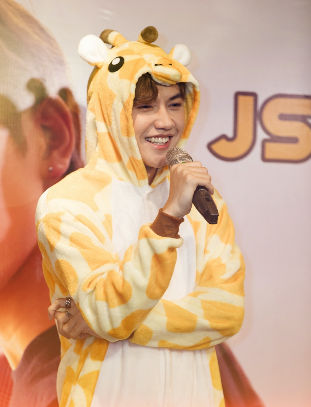 Jsol tiết lộ tật xấu khi soi gương, chia sẻ thật lòng về chuyện tình cảm trong fan meeting ảnh 1