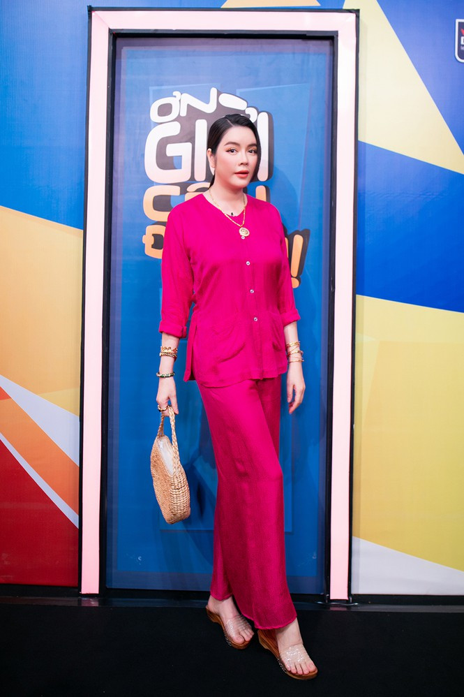 Lý Nhã Kỳ nhập vai vợ của Trấn Thành, bán bún đậu mắm tôm trong “Ơn giời cậu đây rồi!“ ảnh 4