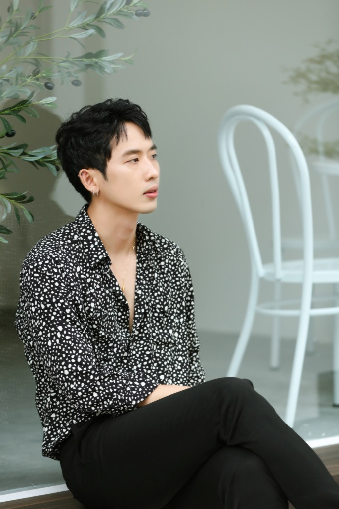 Tuấn Trần tiết lộ chi phí thực hiện MV mới “Anh không thể” có giá chỉ 0 đồng ảnh 2