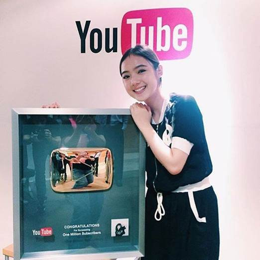 Playlist cuối tuần: Bạn chọn "hotgirl cover" Jannine hay “hoàng tử Lofi” gốc Việt keshi? ảnh 1