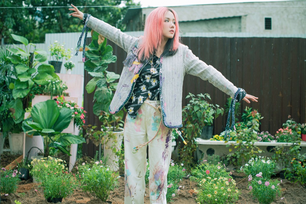 Phương Ly bật mí chi phí “không tưởng” cho 10 bộ trang phục “cực nghệ” trong MV mới ảnh 5