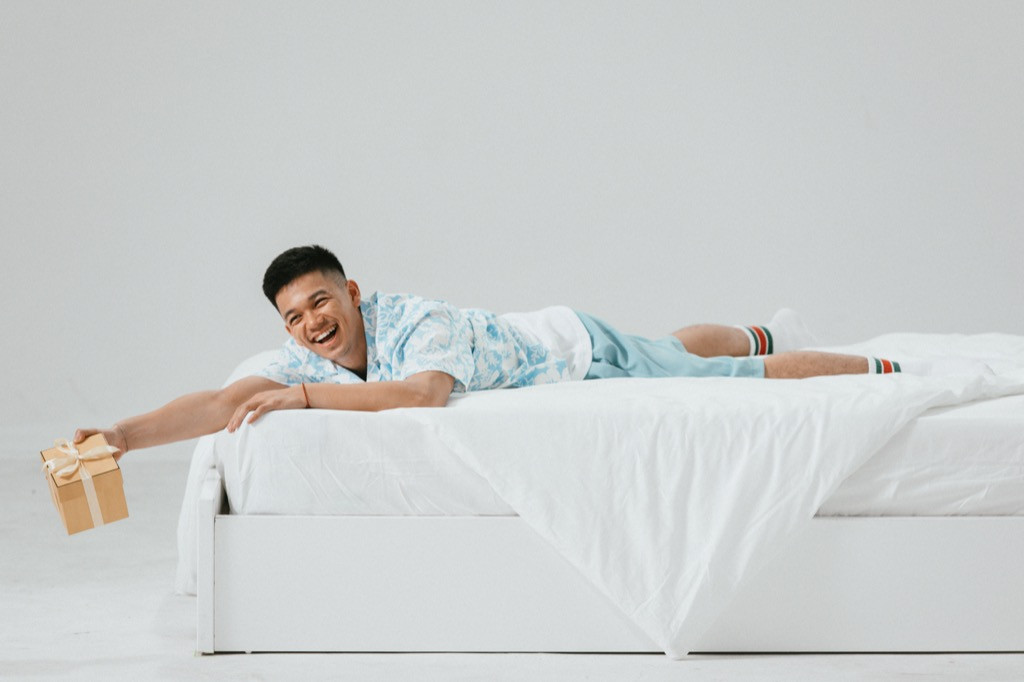 Trọng Hiếu sắm vai bad boy, đưa loạt xu hướng TikTok vào MV mới ảnh 4