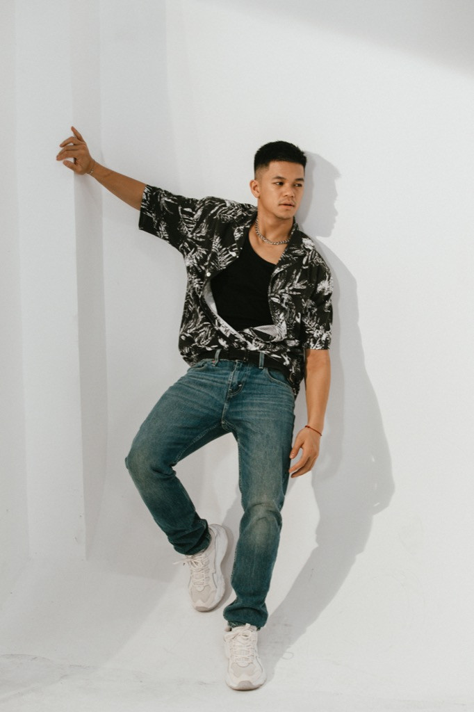 Trọng Hiếu sắm vai bad boy, đưa loạt xu hướng TikTok vào MV mới ảnh 2