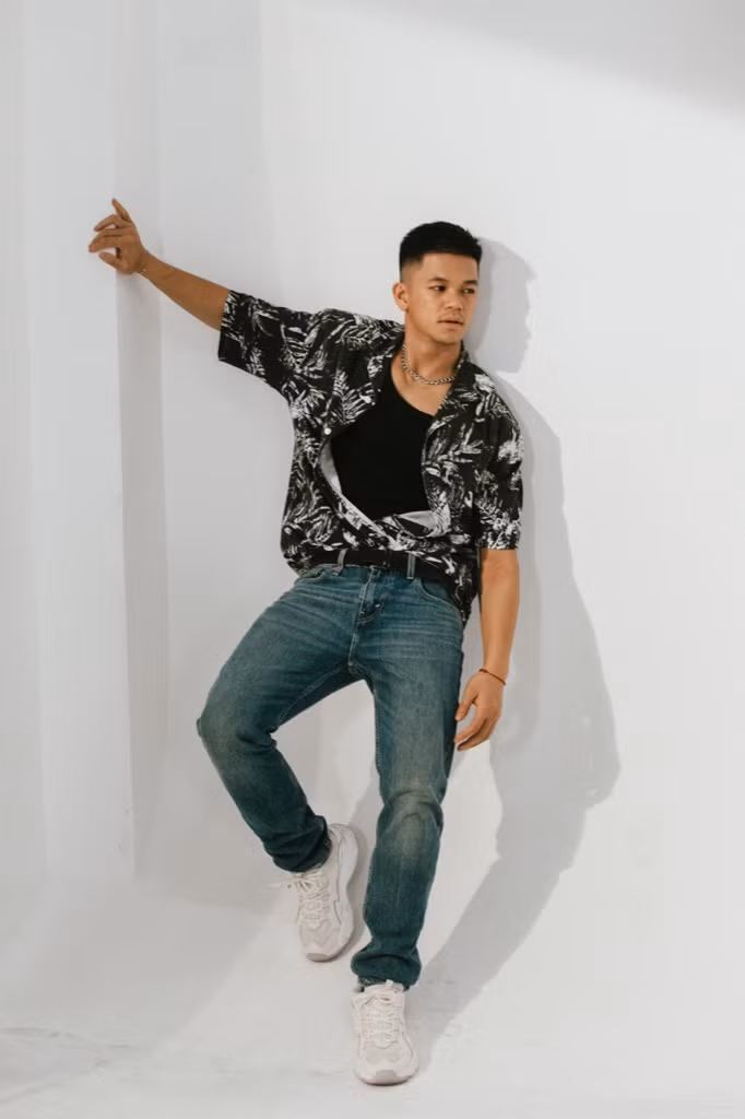 Trọng Hiếu sắm vai bad boy, đưa loạt xu hướng TikTok vào MV mới ảnh 2