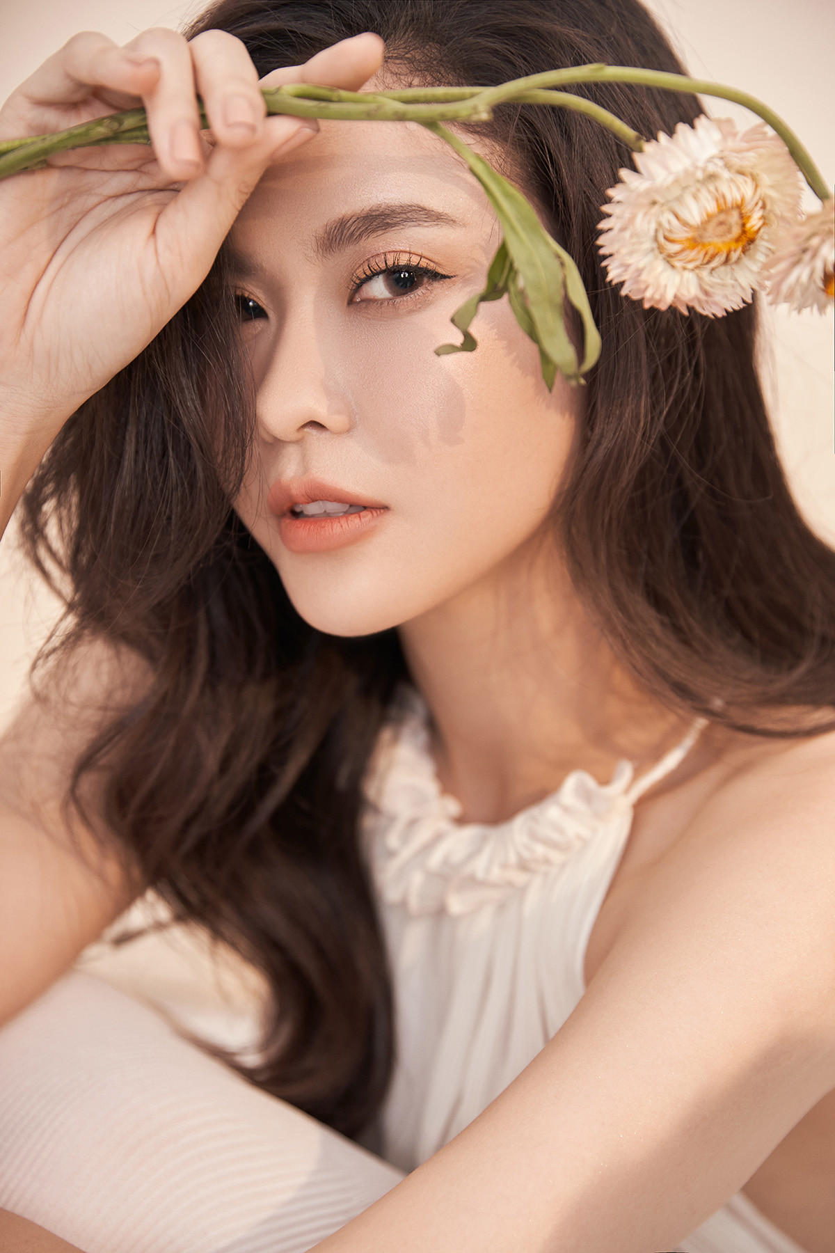 Sao Việt 24H: Juun Đăng Dũng hợp tác cùng họa sĩ nổi tiếng, Phạm Quỳnh Anh khoe nhà mới ảnh 8