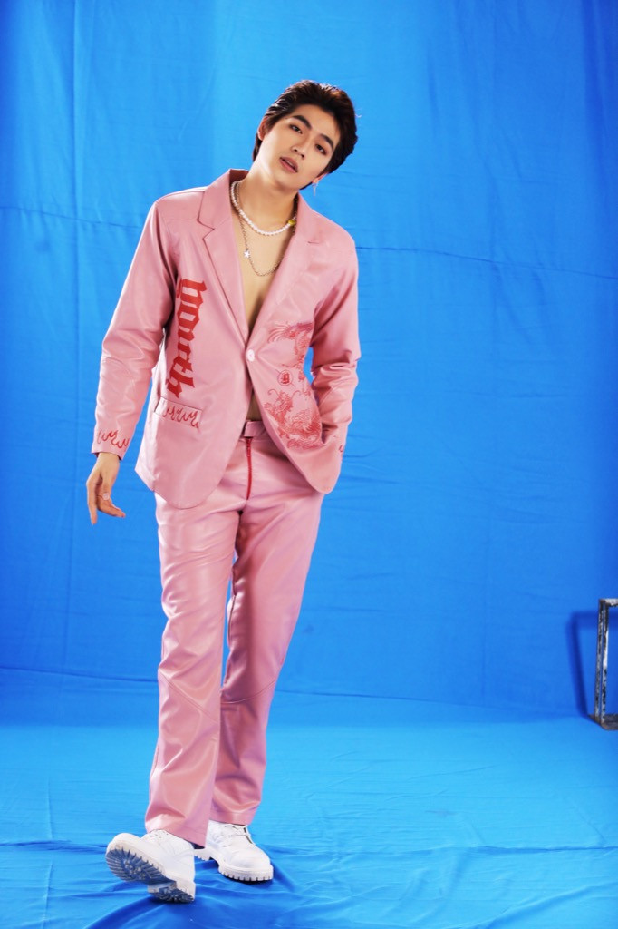 S.T Sơn Thạch mời hẳn cô Minh Hiếu tham gia MV “ca khúc ngoan nhất hè 2020“ ảnh 6