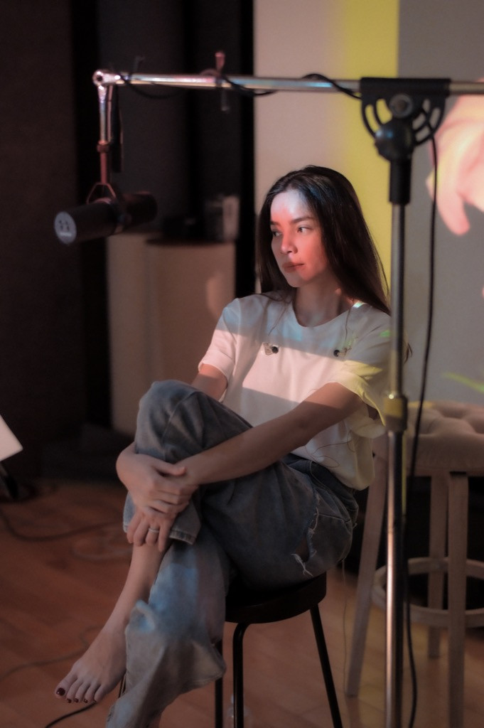 Dù đang mang bầu nhưng Hồ Ngọc Hà vẫn tích cực ra mắt album và show diễn mới ảnh 4